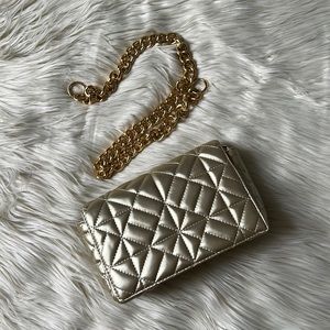 Gold clutch